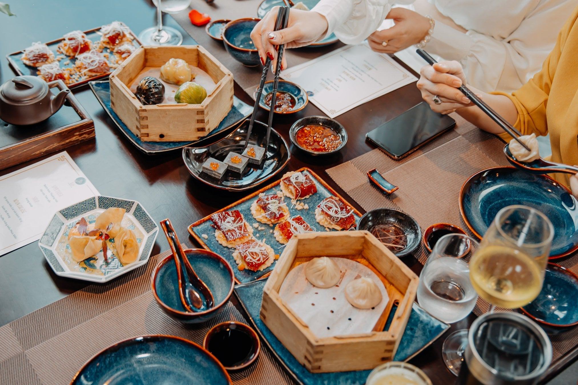 Lai-cantonese-Top-10-nha-hang-tphcm-thich-hop-gap-go-doi-tac